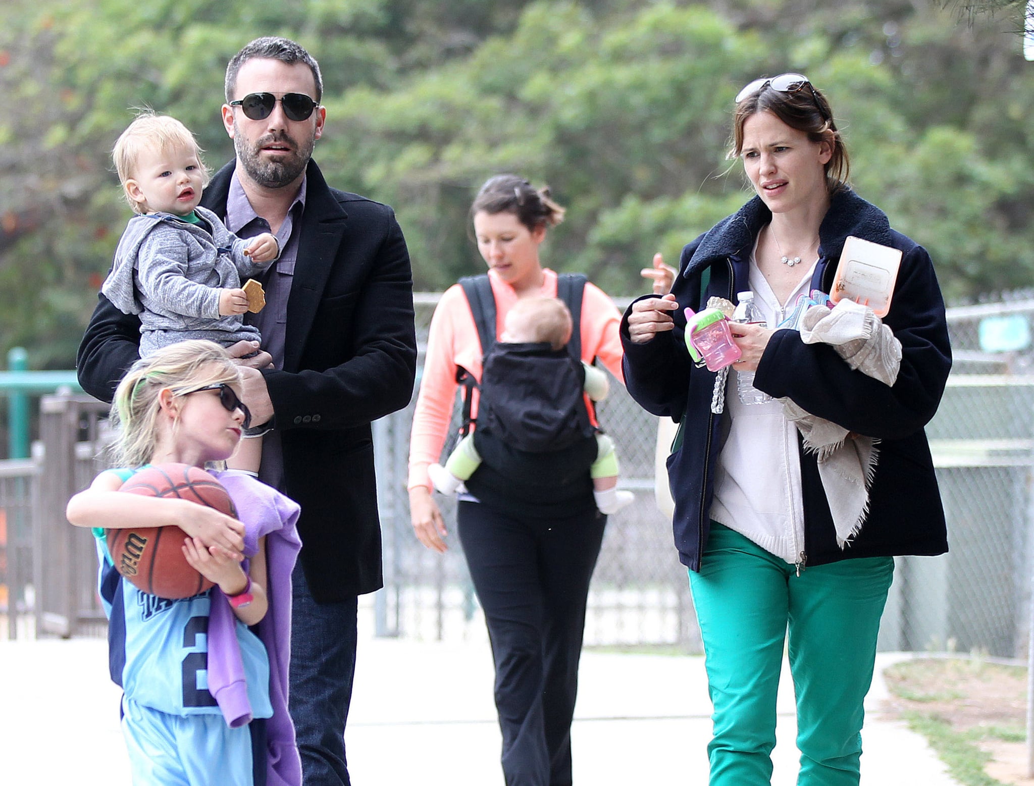 Ben Affleck and Jennifer Garner took their kids to a playground on | Jen  and Ben Get Playful With Their Kids on St. Paddy's Day | POPSUGAR Celebrity  Photo 2