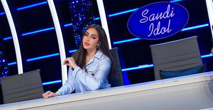 بالبيجامة.. أحلام تروج لبرنامجها الجديد Saudi Idol